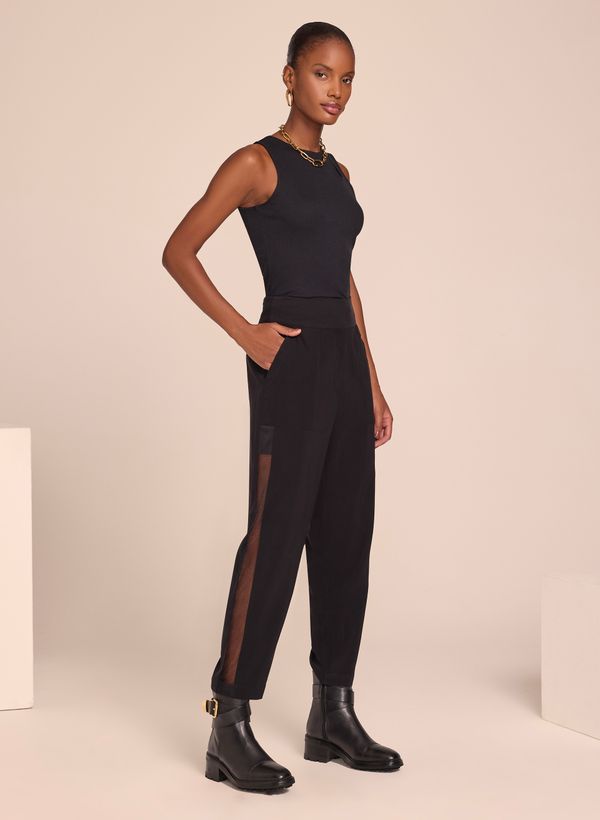 18042110_09_1-CALCA-LUCY