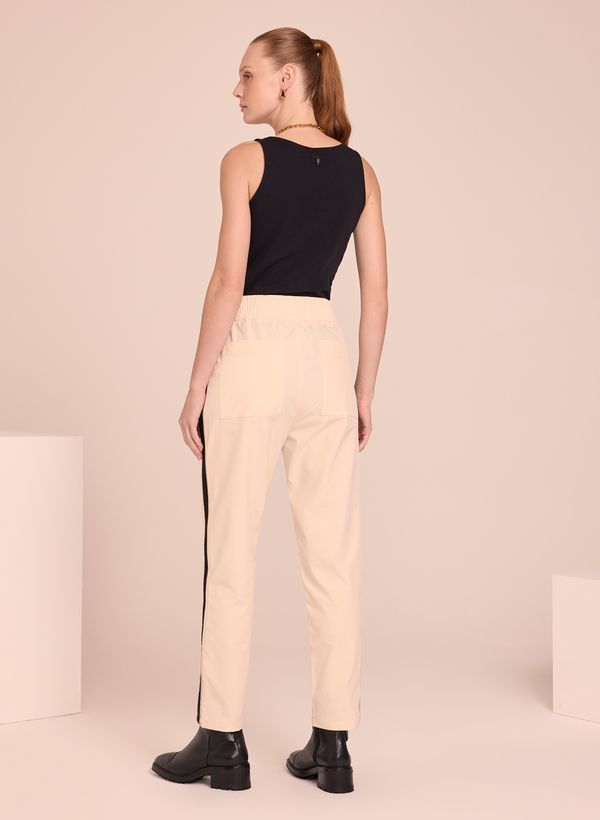 18112781_11_4-CALCA-GLEICE