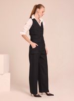 18112893_09_3-CALCA-SARA