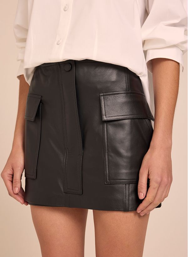 06140124_09_2-SHORTS-SAIA-SUZY