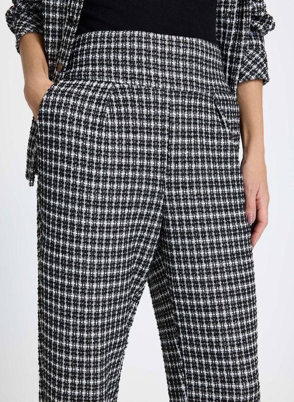 18112793_596_2-CALCA-HANNA