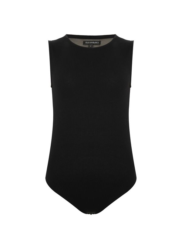 02120117_09_6-BODY-GIGI