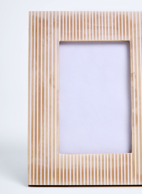 52980227_94_3-PORTA-RETRATO-STRIPES-P