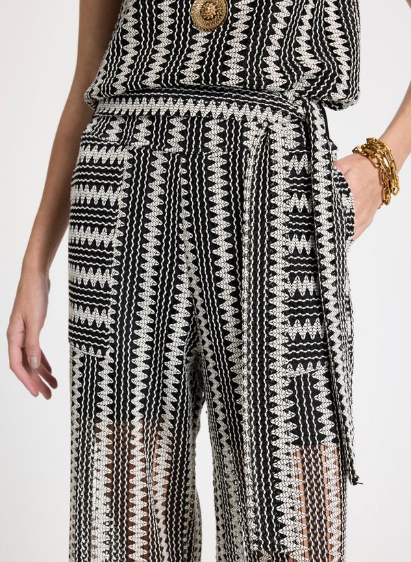 18112955_596_2-CALCA-KARIN