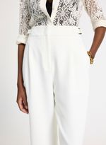 18112978_11_2-CALCA-MICAELA