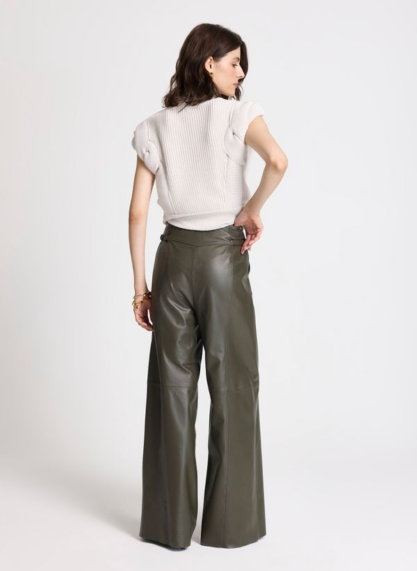 18140303_49_4-CALCA-MICHAELA