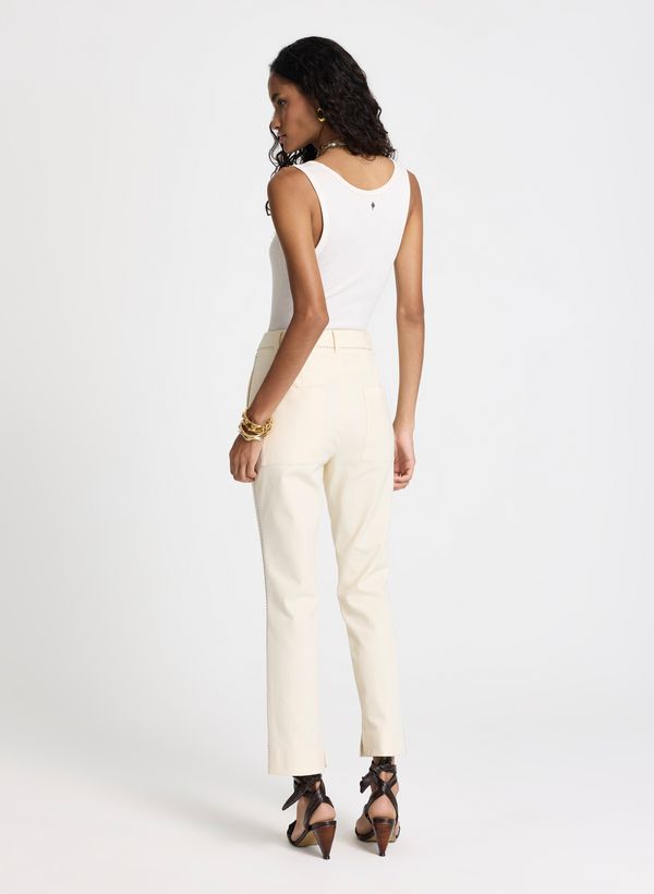 18014560_01_4-CALCA-LIVIA